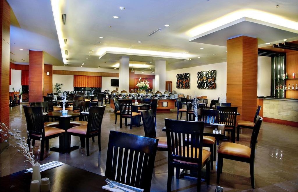 Aston Tanjung City Hotel Ngoại thất bức ảnh