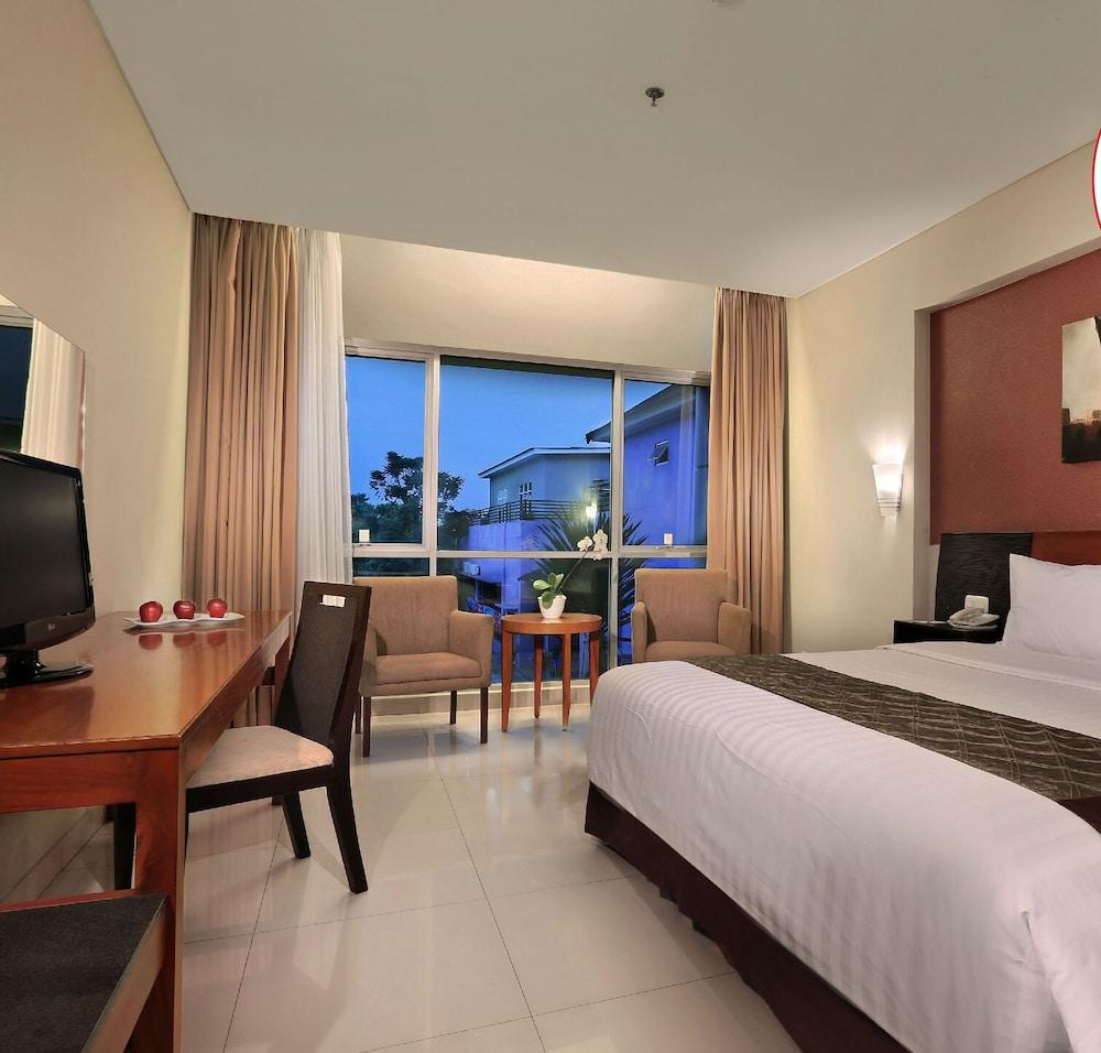 Aston Tanjung City Hotel Ngoại thất bức ảnh