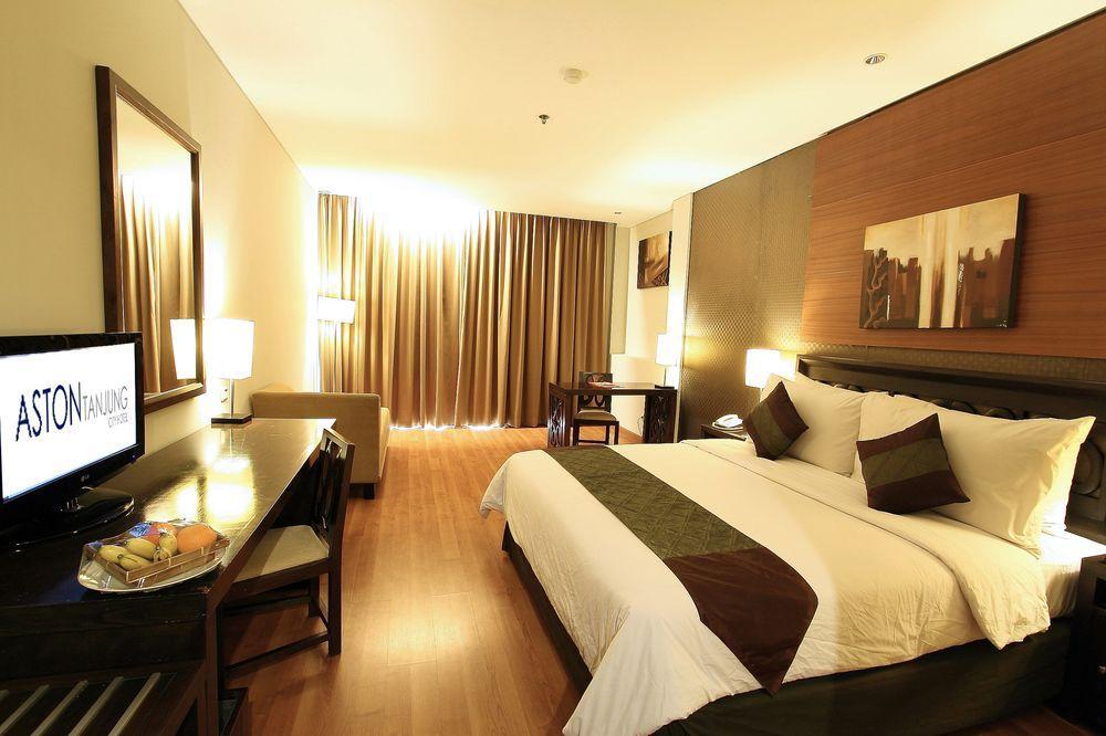 Aston Tanjung City Hotel Ngoại thất bức ảnh