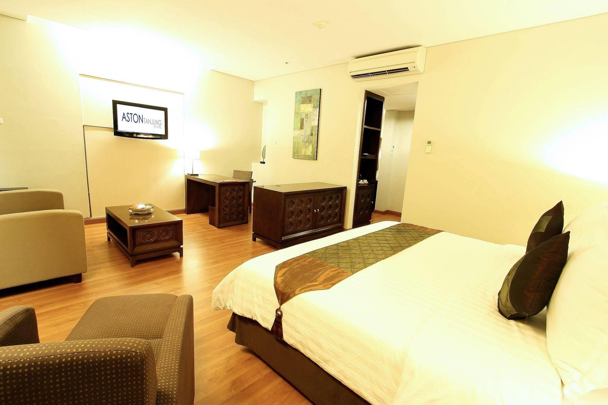 Aston Tanjung City Hotel Ngoại thất bức ảnh