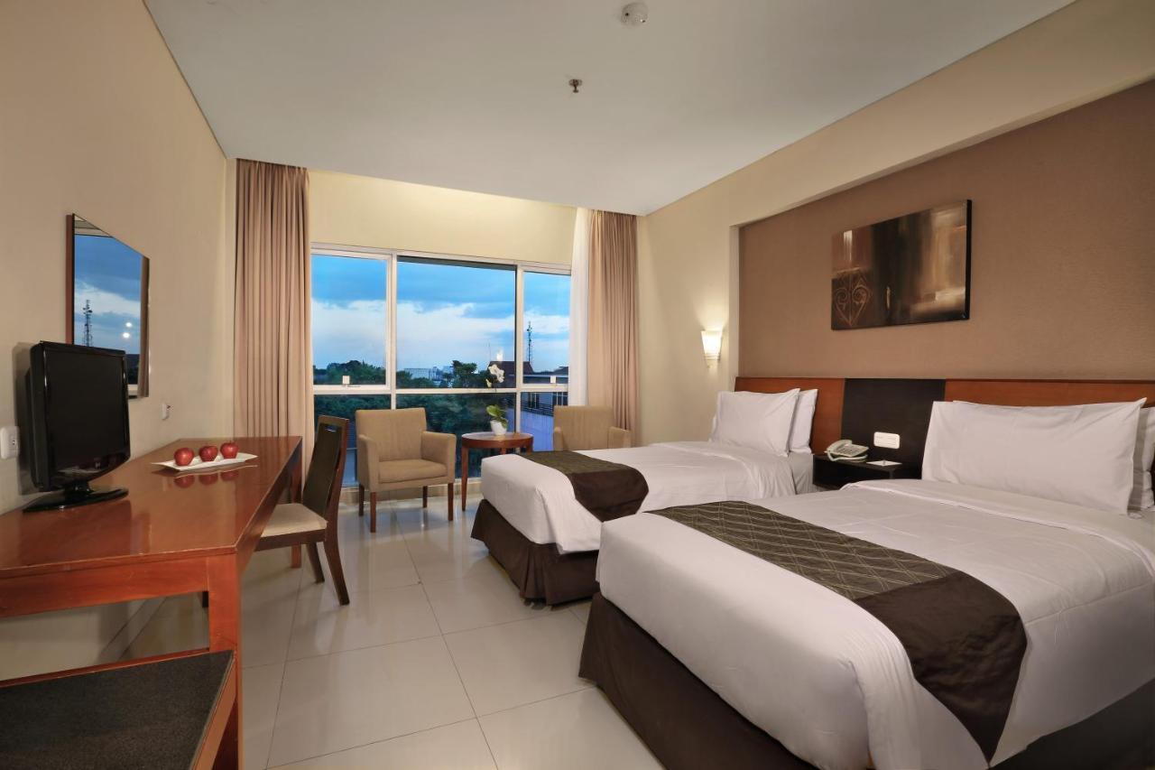 Aston Tanjung City Hotel Ngoại thất bức ảnh
